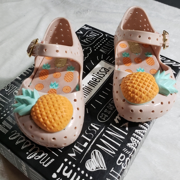 Mini Melissa Other - Mini Melissa Toddler/Baby Pineapple Sandals Beige